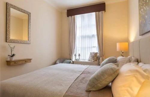 Acton House | London Guest Room