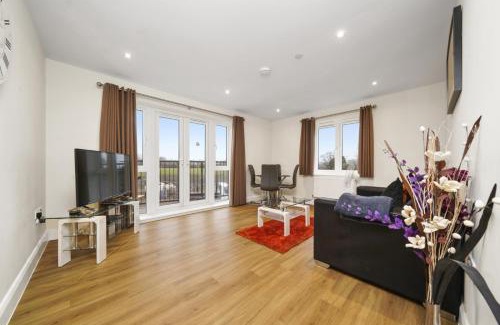 Stanwell Apartment | London Heathrow Living Serviced Apartments by Ferndale