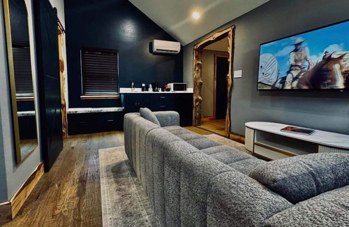 Ranger Cabin | Lone Ranger RV Park & Lodge