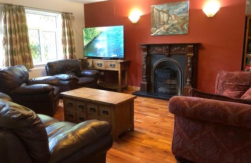 Manorhamilton House | Long Acre, Holiday rental in Central Manorhamilton, Leitrim