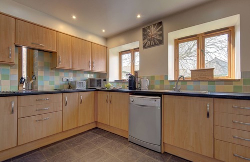 West Beckham Cottage | Long Barn - sleeps 14 guests in 7 bedrooms