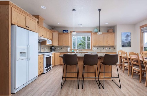 Pacific City House | Long Board Loft - Pacific City