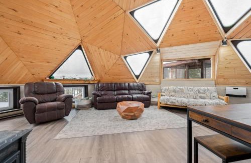 Bigfork House | Long Lake Dome Home- Get Up North Retreats