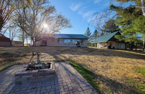 Almelund House | Long Lake Retreat Centuria