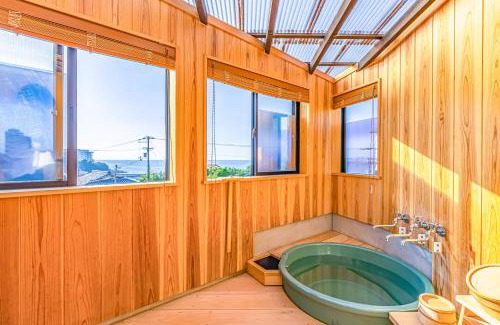 Tsubaki Onsen House | LONG VACATION
