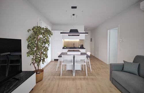 Bergamo Apartment | Longuelo Living One - Business Elegance & Hospitality