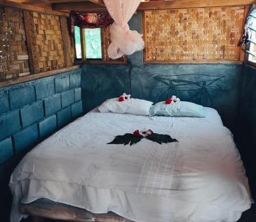 Pangi House | Lonwolwol Peaceful Lakeside Bungalow