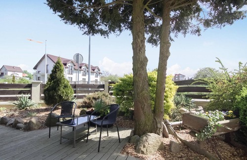 Jastrzebia Gora Apartment | Look forward to a wonderful family holiday in this inviting holiday home by the sea