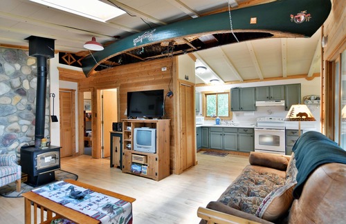 Stone Lake House | Look no further, Sunset Retreat is your vacation spot!