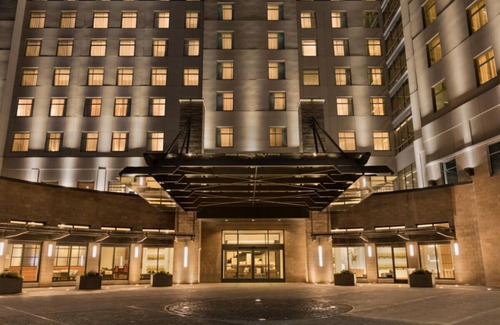 Berkeley Heights Hotel | Look No More! 2 Comfortable Units, Indoor Pool, Free Breakfast, Parking!