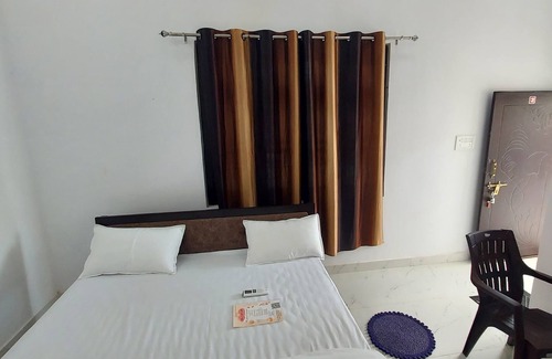 Ayodhya House | Looking for a place near Ram Mandir, only 400m away.
