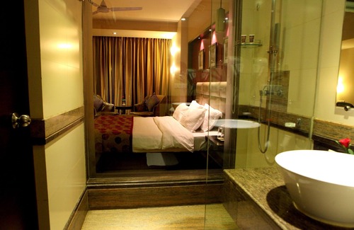 Surat Hotel | Lords Plaza, Surat