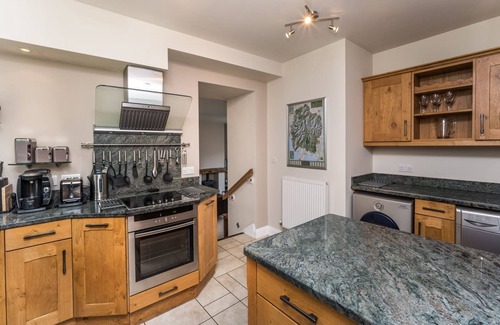 Thornthwaite Cottage | Lords Seat - an apartment that sleeps 6 guests in 3 bedrooms