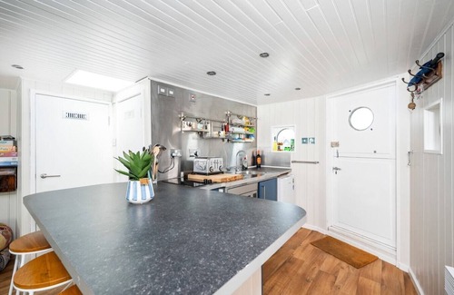 Layer Marney Apartment | Lorna, Houseboat , West Mersea