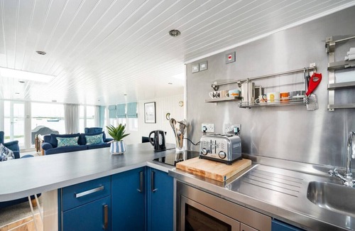 Layer Marney Apartment | Lorna, Houseboat , West Mersea