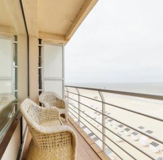 Mellet Apartment | Los Angeles 07-02