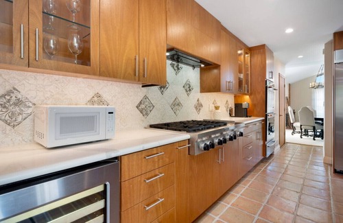 Buena Park House | Los Coyotes Villa - SoCal- Central to Top Attractions