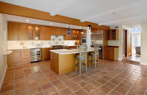 Buena Park House | Los Coyotes Villa - SoCal- Central to Top Attractions