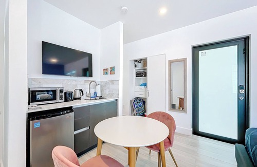 North Beach Apartment | Los Patios Home Suites