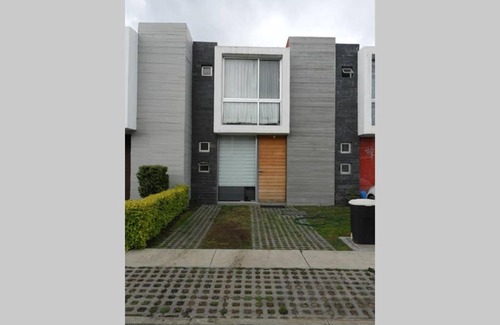 Irapuato House | Los Prados Minimalist Home by Lunian