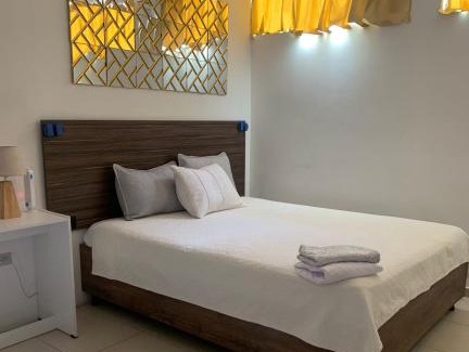 Simon Bolivar Apartment | Los Soles Suite Mall del Sol Guayaquil Airport