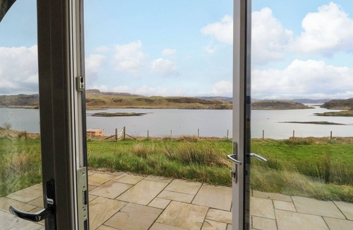 Isle of Luing Cottage | LOSAL, romantic, with a garden in Cullipool, Isle Of Luing