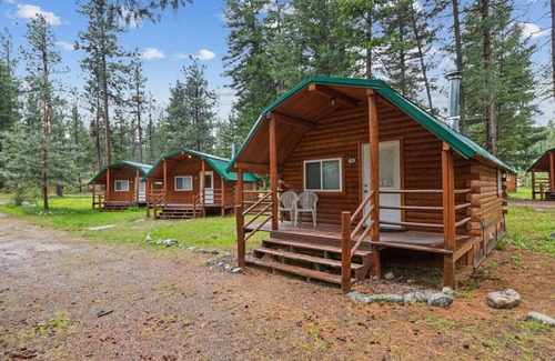 Grantsdale Cabin | Lost Horse Lodge - Double Queen Cabin #19 - PetsOK