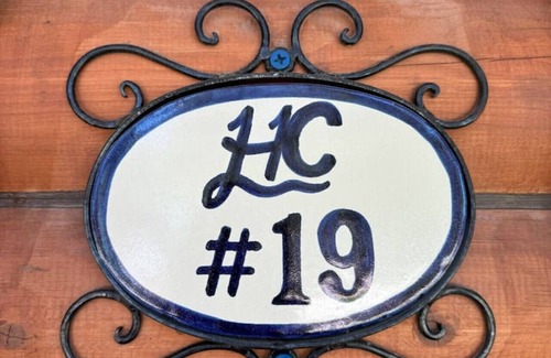 Grantsdale Cabin | Lost Horse Lodge - Double Queen Cabin #19 - PetsOK