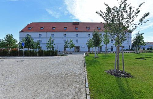 Velke Pavlovice Hotel | Lotrinský hotel