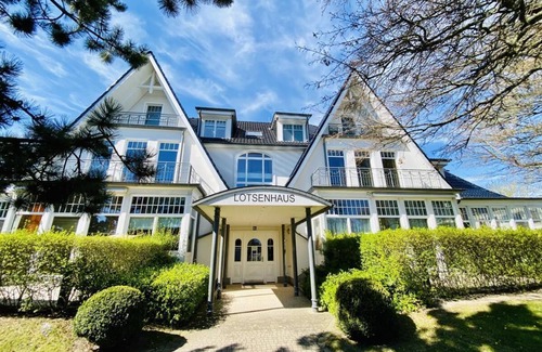 Hohe Dune Apartment | Lotsenhaus, Ostseewelle, close to the beach