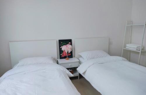 Shunyi Bed & Breakfast | Lotus Art Inn PEK Airport 菡庭筱院民宿北京首都机场店