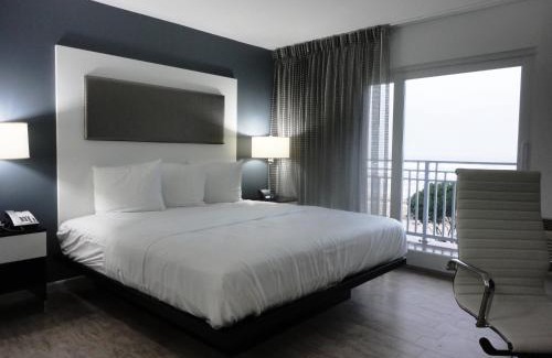 Bostroms Lower Ormond Beach Hotel | Lotus Boutique Inn and Suites