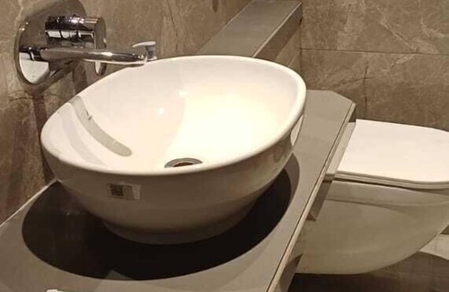 Vasai East Apartment | LOTUS DELUXE ROOMS