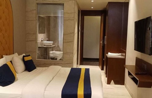 Vasai East Apartment | LOTUS DELUXE ROOMS