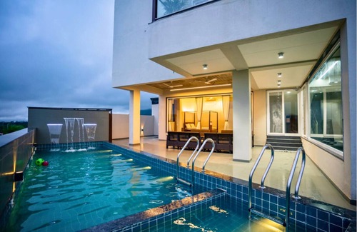 Igatpuri Villa | Lotus Villa, Igatpuri by Ebony Stays | 5BHK Villa in Igatpuri with Views
