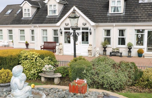 Magherafelt House | LOUGH NEAGH COTTAGE, pet friendly, with hot tub in Moneymore