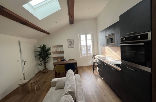 Le Somail Apartment | Louis Xiii Le Somail Canal du Midi