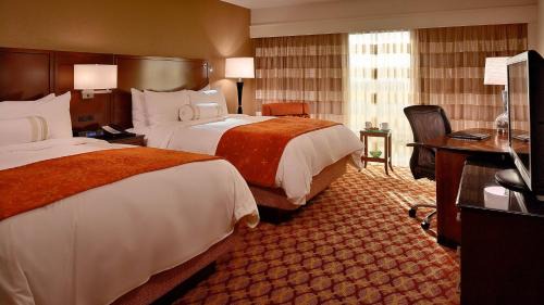 Jeffersontown Hotel | Louisville Marriott East