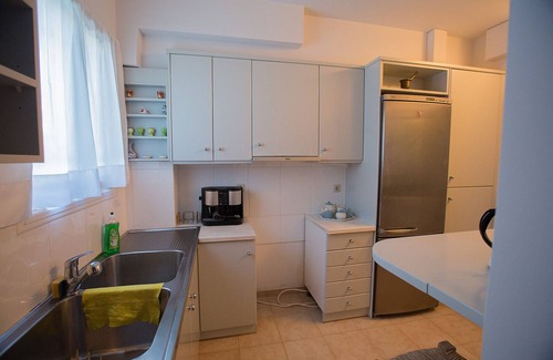 Loutraki Apartment | Loutraki home near the beach and the city centre
