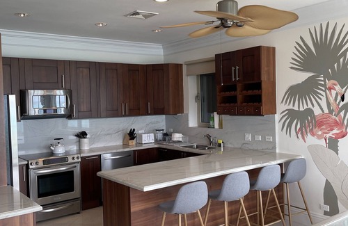 Westwind Apartment | Love beach Condo 3 BR Nassau