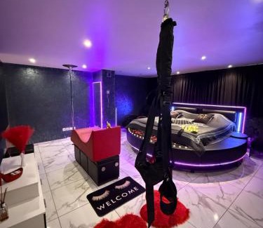 Quartier des Eaux-Claires Apartment | Love Room Attitude