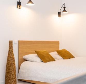 La Valentine Apartment | Love room Jacuzzi Sauna Privatif Marseille