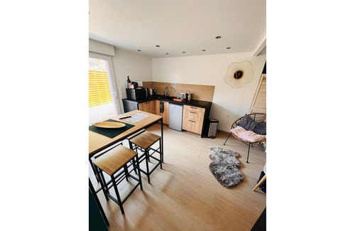 Puget-sur-Argens Apartment | Love Room Merveille Suites Avec Jacuzzi