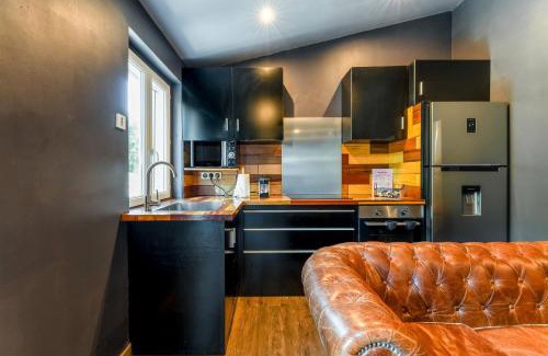 Caderousse Apartment | Love Room - Villa Rhôna