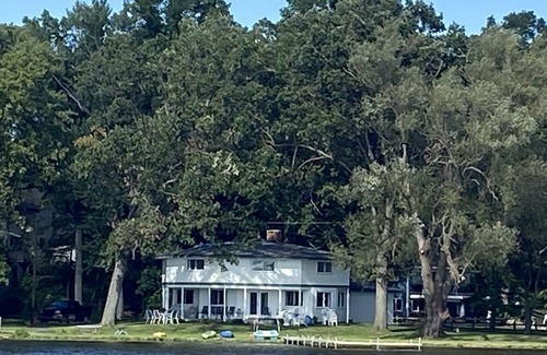 Hamburg Township House | Love The 8 Lakes Life!