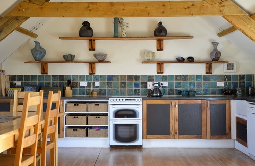 Milford Haven House | Loved for Its Tranquility, exclusivity. Central location. Hot tub.