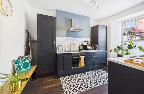 Mylor Churchtown Apartment | Lovely 1-Bed Serviced Apartment in Falmouth