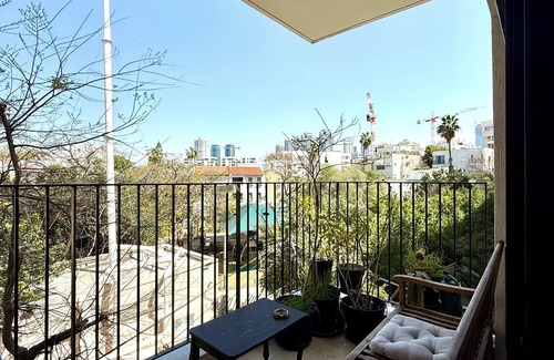 Tel Aviv Apartment | Lovely 1-bedroom apartment in The best location