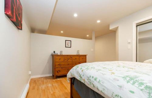 Victoria Apartment | Lovely 1 Bedroom Suite Near Town