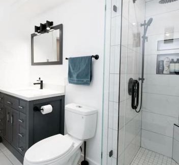 Victoria Apartment | Lovely 1 Bedroom Suite Near Town